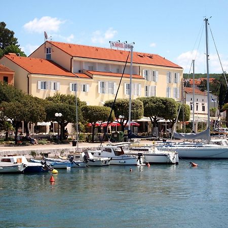 Hotel Adria Malinska Exterior photo