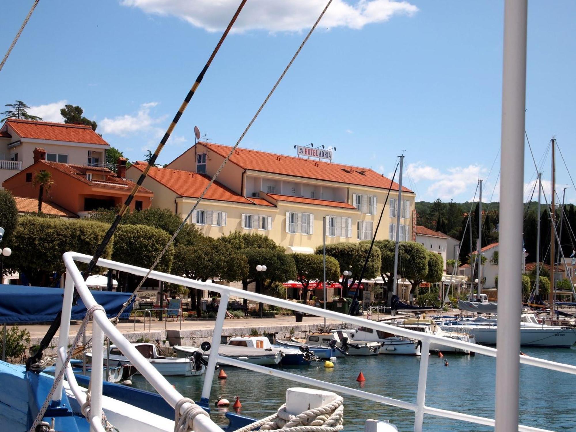 Hotel Adria Malinska Exterior photo