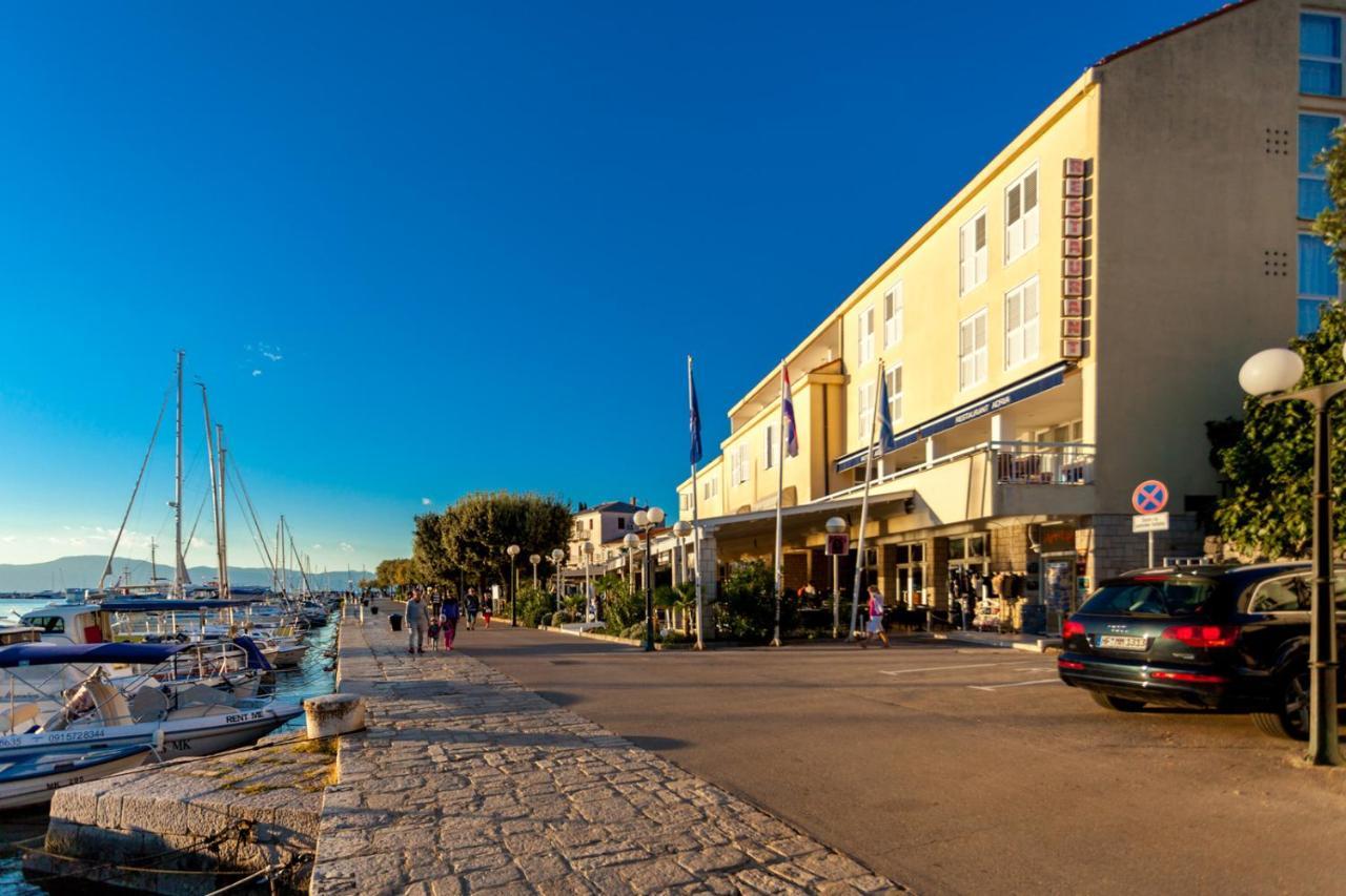 Hotel Adria Malinska Exterior photo